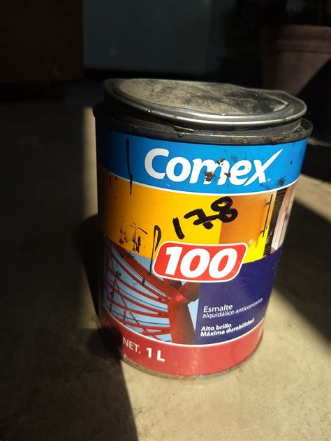 1 litro pintura de aceite comex .